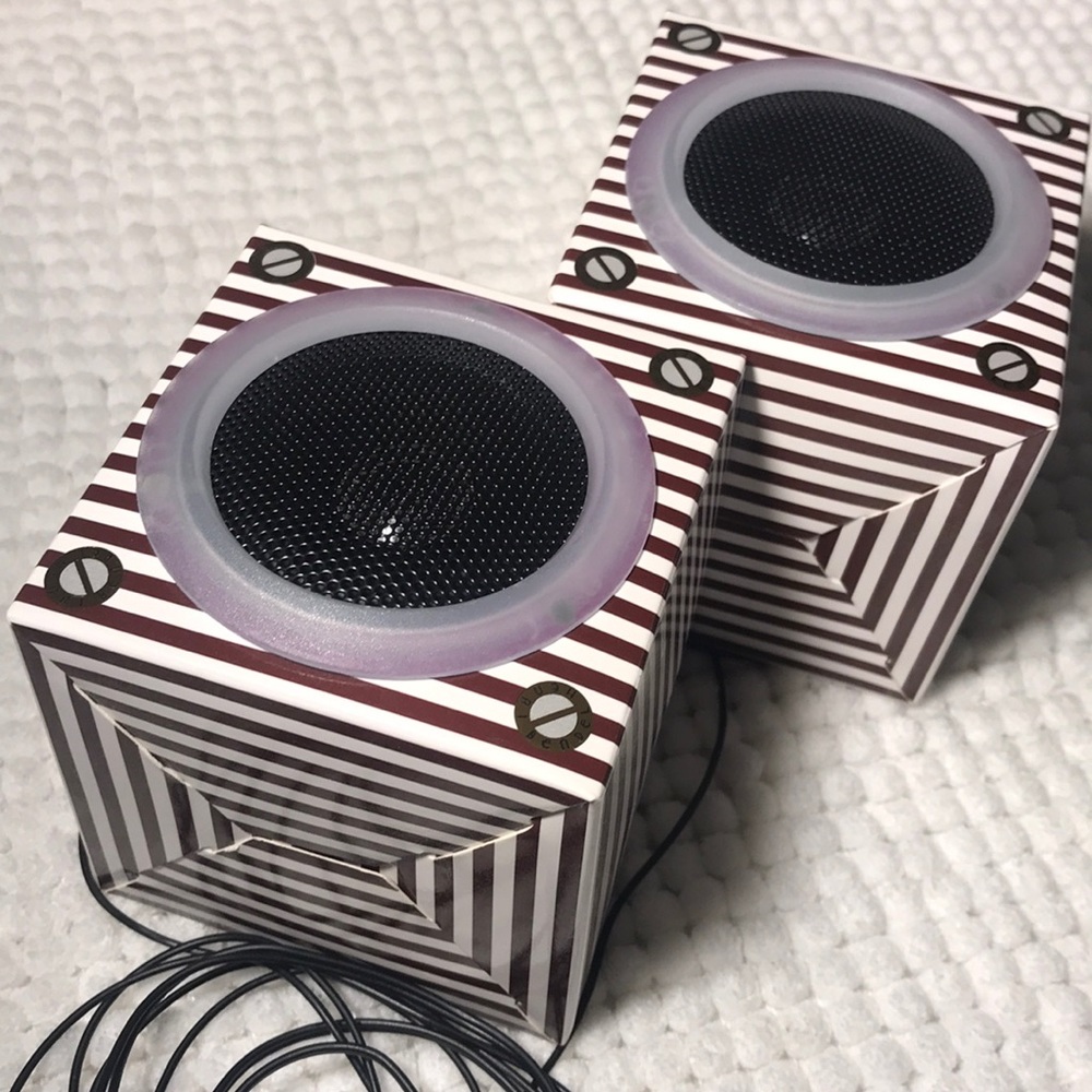 Henri bendel speakers